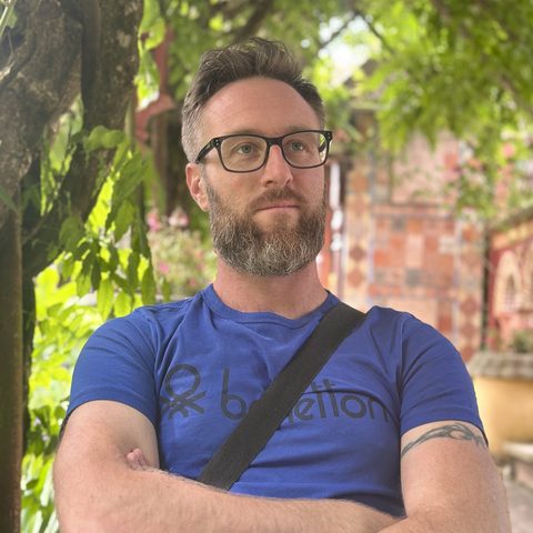 Yoane Butel, créateur de sites internet avec assistant IA, à Entrelacs en Savoie